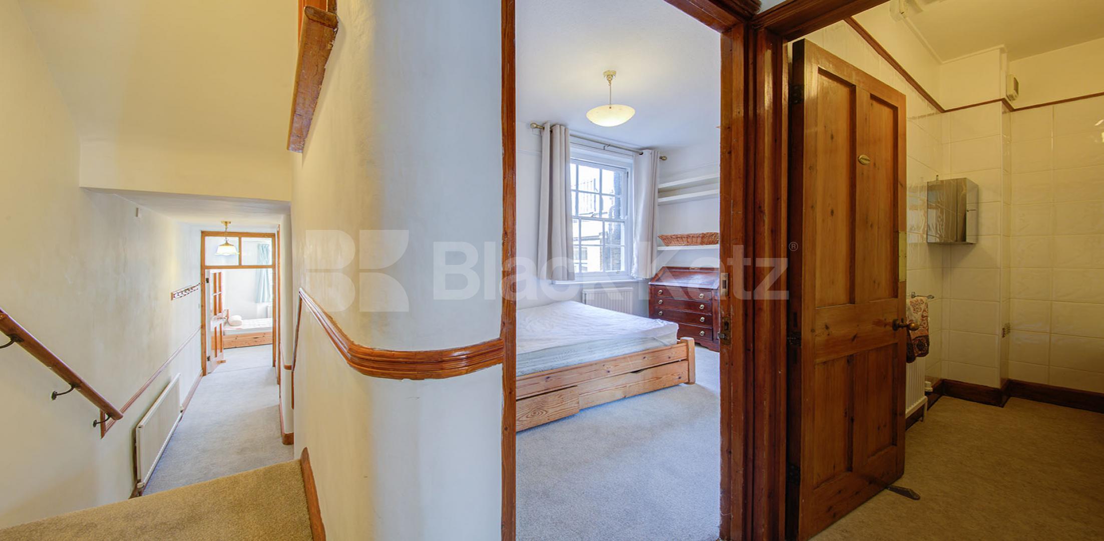 			ZONE 1 LOCATION, 2 Bedroom, 1 bath, 1 reception Apartment			 Haberdasher street, OLD STREET